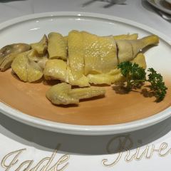 JADE RIVER User Photo