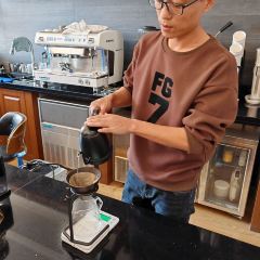 伴山酒店咖啡厅 User Photo