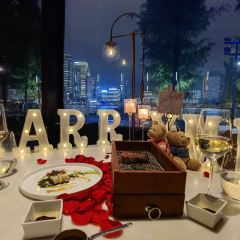 Large Eight Italy Lounge&Restaurant User Photo