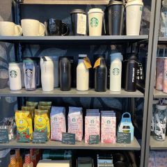 Starbucks Coffee - Toyama Kansui Park ảnh của người dùng