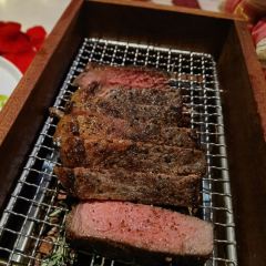 Large Eight Italy Lounge&Restaurant User Photo