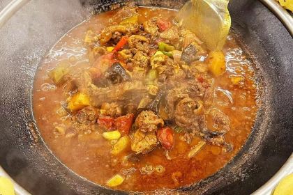 刘二姐休闲农庄·柴火鸡