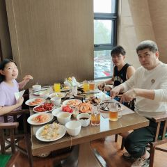 保定兴芮假日酒店·自助餐厅 User Photo