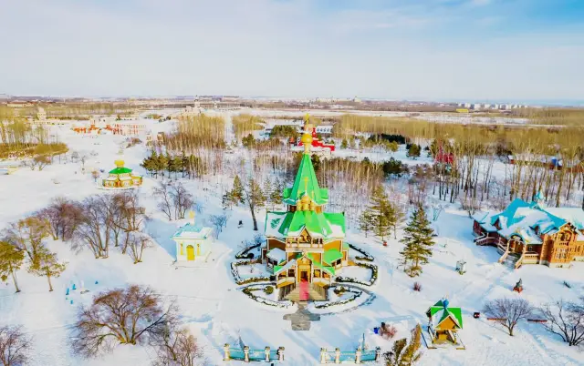 There is a Volga Manor in Harbin, which seems like a fairy tale world in winter