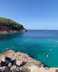 Ibiza Unleashed: Discover the Best Experiences on this Vibrant Island! 🌴🎶