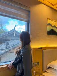 我住進了丽江這家民宿的花園裡