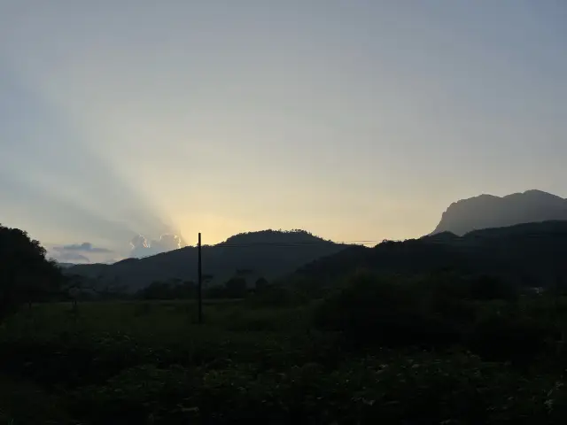 Qingyuan Niuhu Trail, the scenery is very beautiful, but it's also very tiring