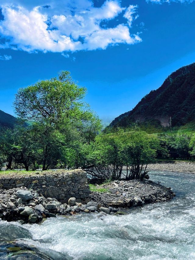 四姑娘山：穿行在如畫的風景中