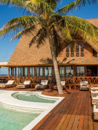 🌴🏨 Sentidos Beach Retreat: Mozambique's Hidden Gem 🌊