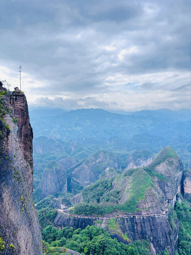 <《桂林風光：探索中國最美麗的山水畫卷》