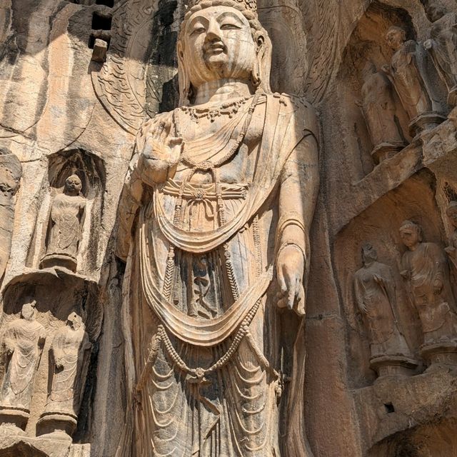 Half day trip to Longmen grottoes