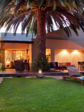 🌟 Luxe Oasis in Kempton Park: African Rock Hotel 🌟