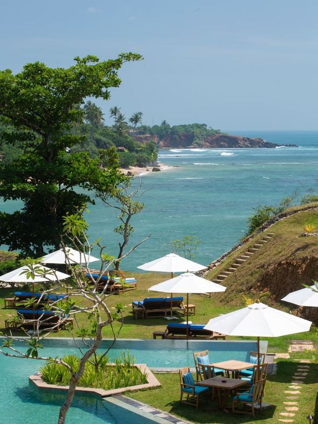 🌴 Cliffside Luxury: Discover Weligama's Finest Stay 🌊