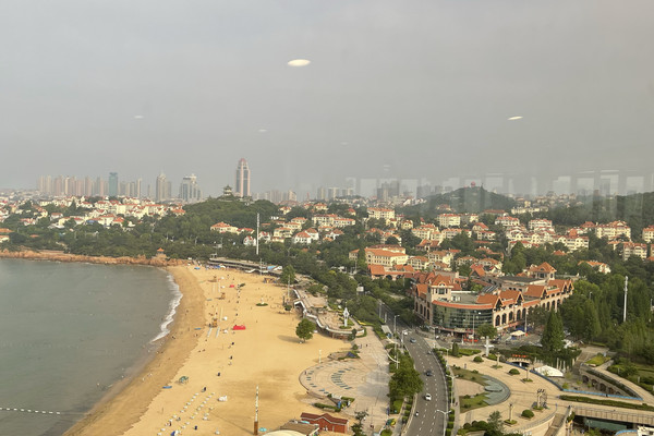 Cool and fresh breeze from the sea. Qingdao No. 1 Bathing is a must ...