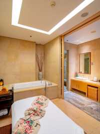 🌟 Guangzhou Gems: Luxe Stays & Urban Plays 🌟