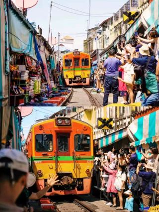 The market Dancing with trains 🇹🇭