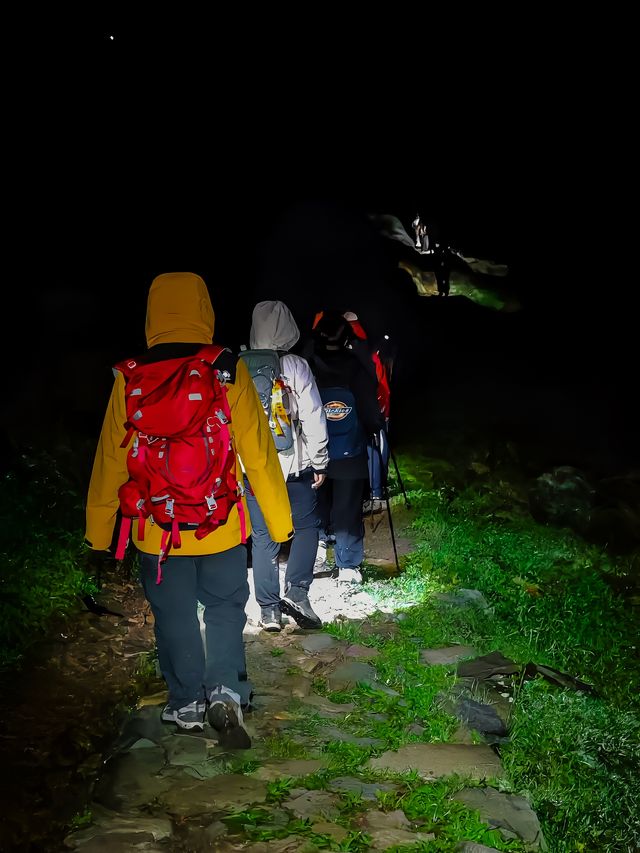 東靈山夜爬星辰大海觸手可及