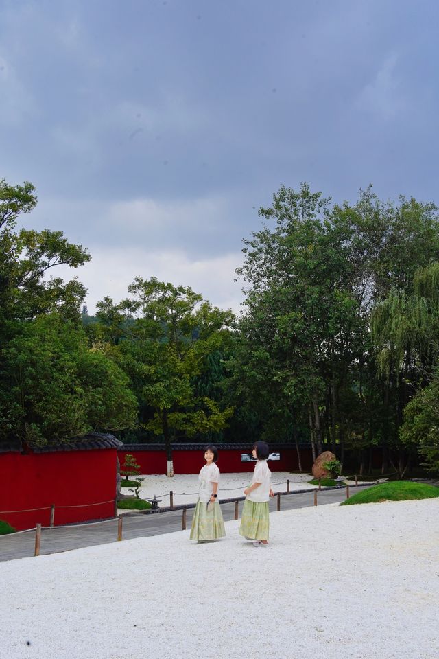 極少人知道，藏在昆明公園裡的私湯小院。