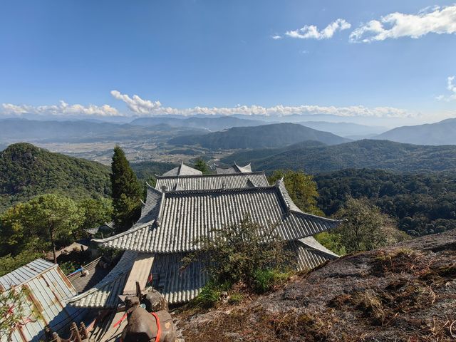 滕沖雲峯山。