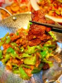 工作日仍要排隊吃飯的湘菜館子！