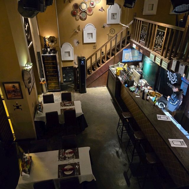 Delicious weastern food and wine in Jiangyin