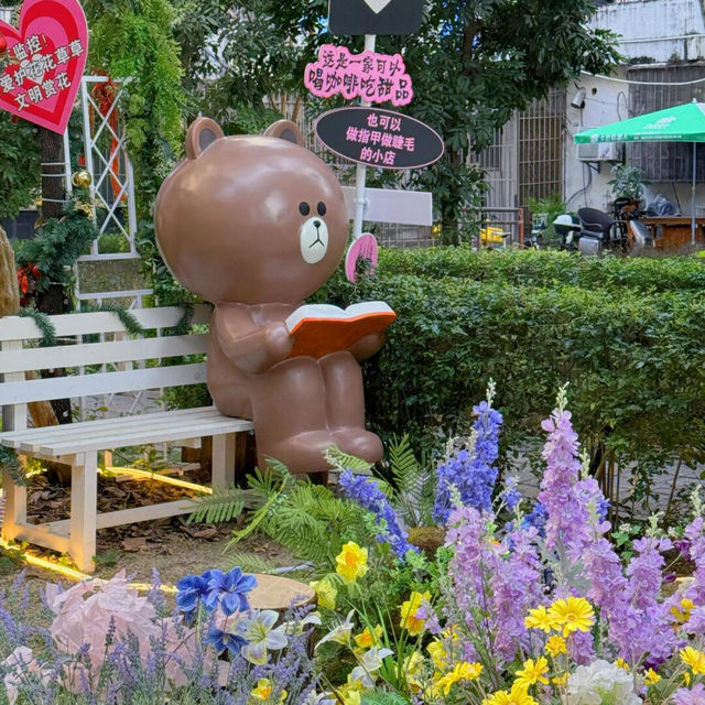 🌸深圳驚現紫色花海夢幻咖啡館，春日氛圍感拉滿！🌸