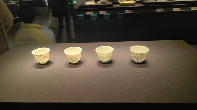 江美和江博