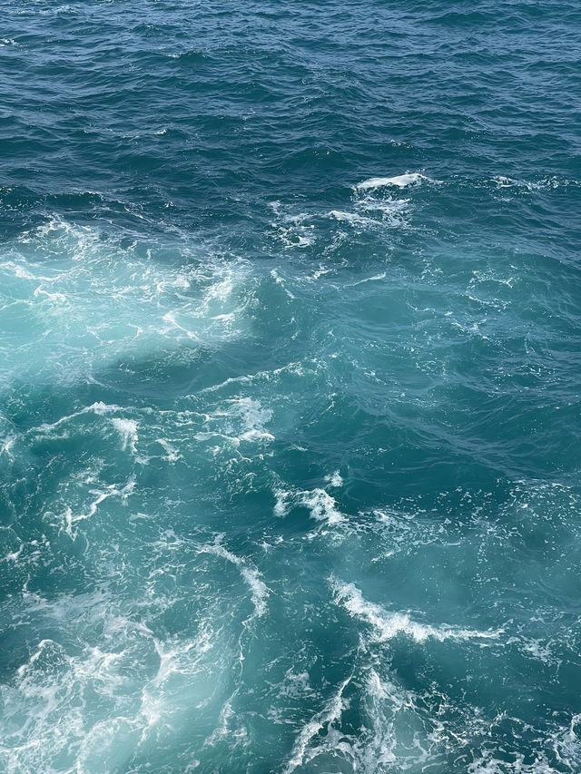 Discover the Enchanting Blue Sea at Boundary Island