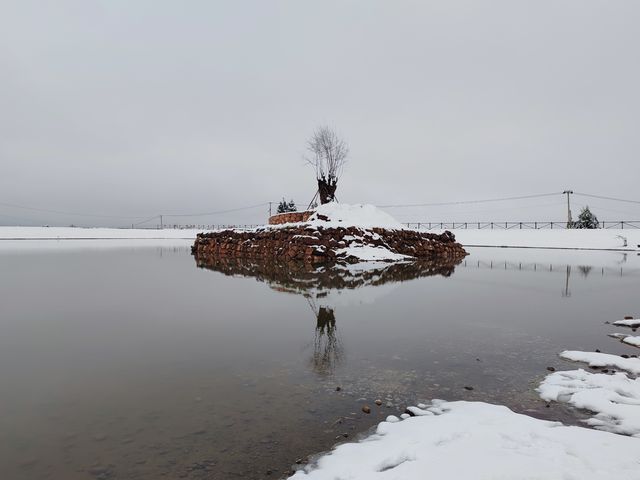 雪後的玉湖村，仿如童話世界