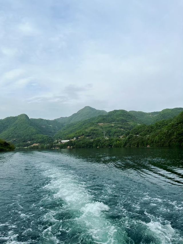 早知有石泉 何必下江南