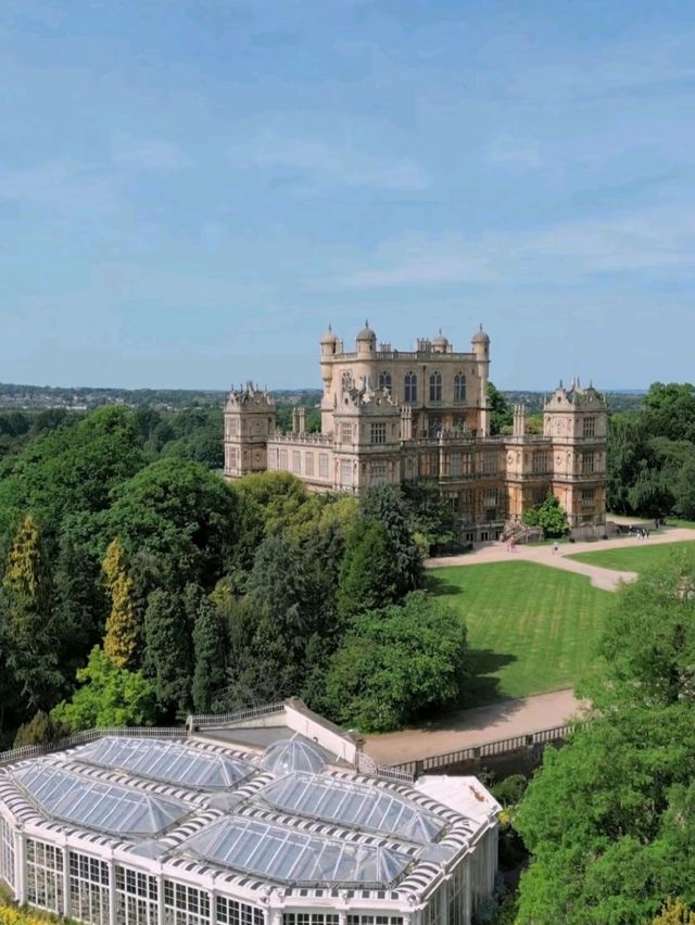 Wollaton  Hall in Nottingham Gardens and Deer Park🌼❤️