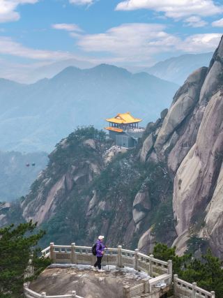 Don't Let Life Have Regrets, Persist in Climbing Every Mountain