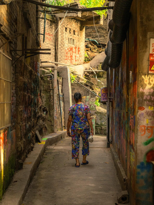 🚪 Did I Just Photograph My Childhood? (Or a Time Portal in Chongqing?)