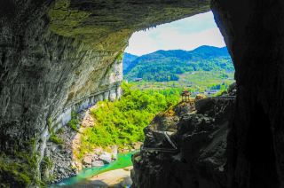 Changzhi Huangyadong: A Forest Oxygen Bar and an Adventure into the Arms Factory!