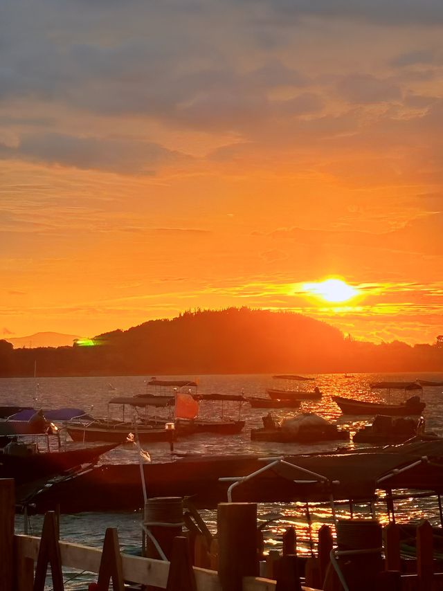 海南旅遊趕海划槳板海鮮大餐全安排