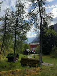 睡在峽谷正中央 挪威stalheim hotel||極具意境和歷史積澱的酒店。1885年建成，Tø