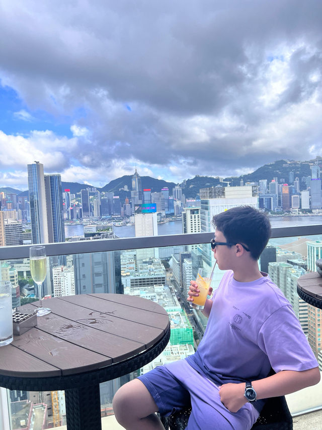 🌉香港必打卡！頂樓露台茶座俯瞰維港絕景，網美們衝啦！