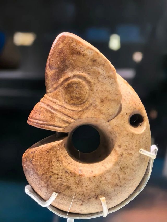 終於等到你！上海博物館紅山玉器展5000年群龍出動
