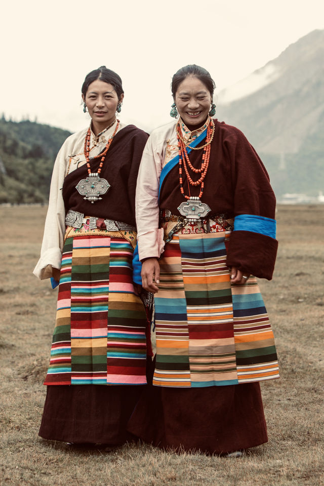 生活在然烏湖畔的人們