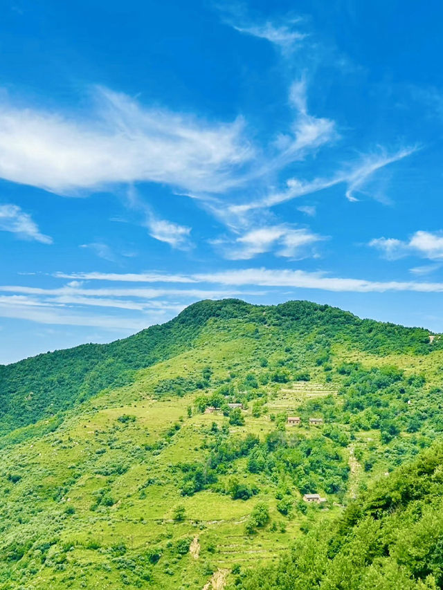 雲崖飛瀑——流峪飛峽的澎湃律動