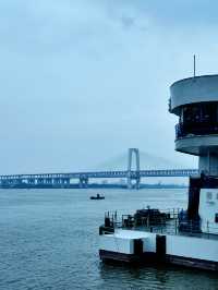 江城漫步，長江如畫 自然與人文的江景協奏曲