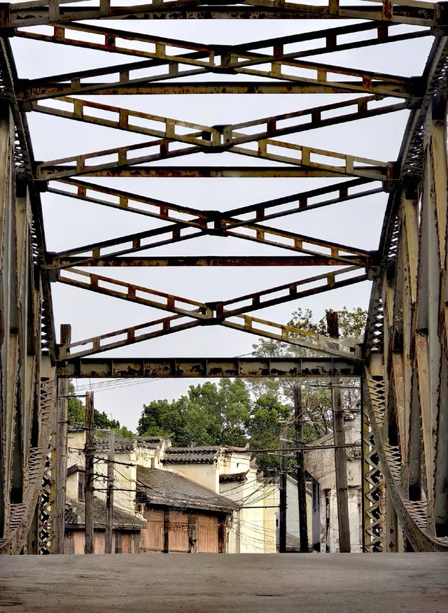 歷史與光影在此交匯 | 上海影視樂園的橋景 歷史與光影在此交匯 | 上海影視樂園的橋景