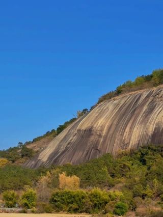 หินลายจุดยักษ์เฟิงไค 🪨 หินอันดับหนึ่งของโลก: ทัศนศึกษาสุดมหัศจรรย์สำหรับพ่อแม่และลูกในเมืองซิงฮวา อำเภอเฟิงไค เมืองจ้าวชิง