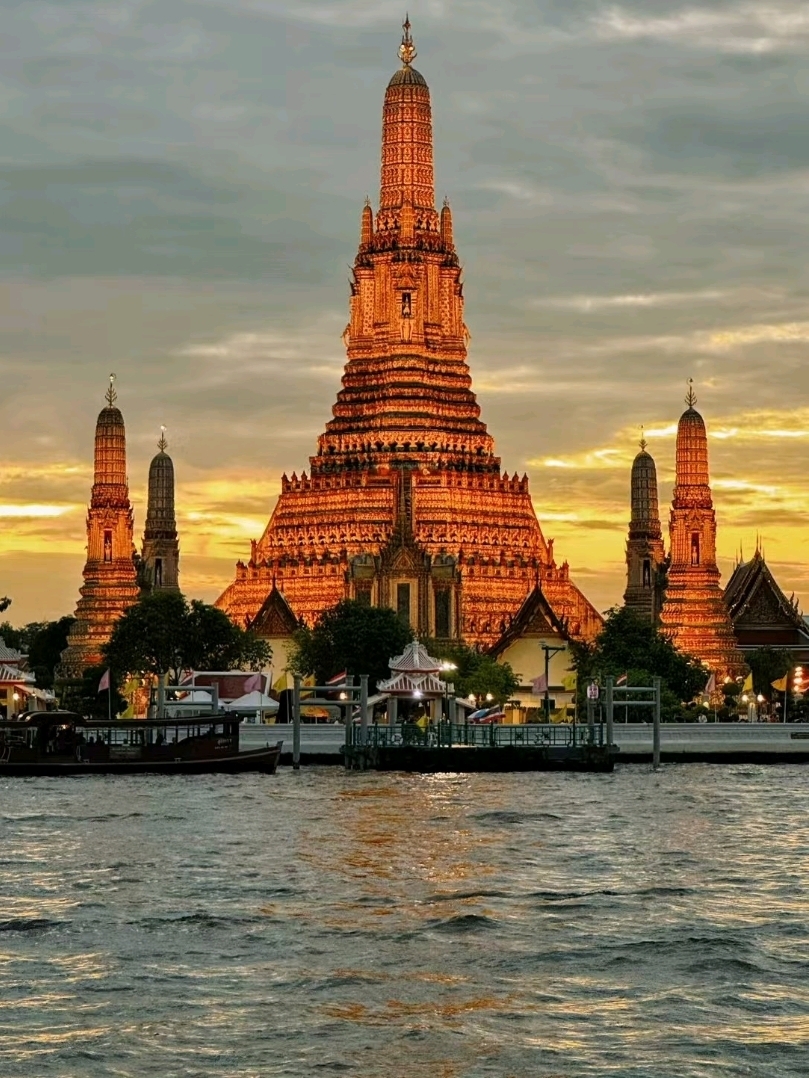 曼谷鄭王廟深度遊｜湄南河日落與隱藏綠洲全紀錄🌅｜Trip.com 曼谷