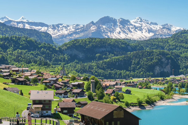 スイスの絶景。 | Trip.com ルンガーン
