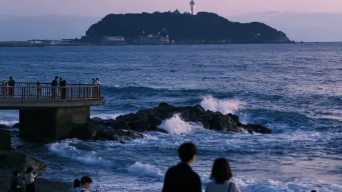 Kamakura One-Day Pilgrimage|Slam Dunk Filming Locations + Enoden Coastal Train + Healing White Sand Beach — traveler post in Fujisawa