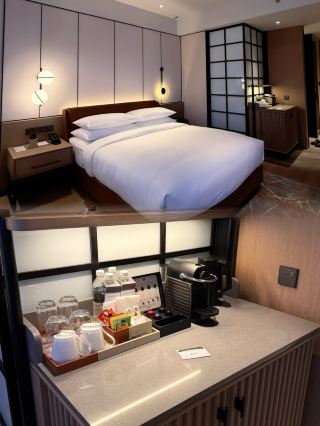 This hotel offers an experience on par with a five-star hotel!!