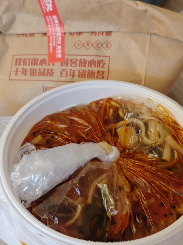 Bring 2 bags when you visit Dalian.