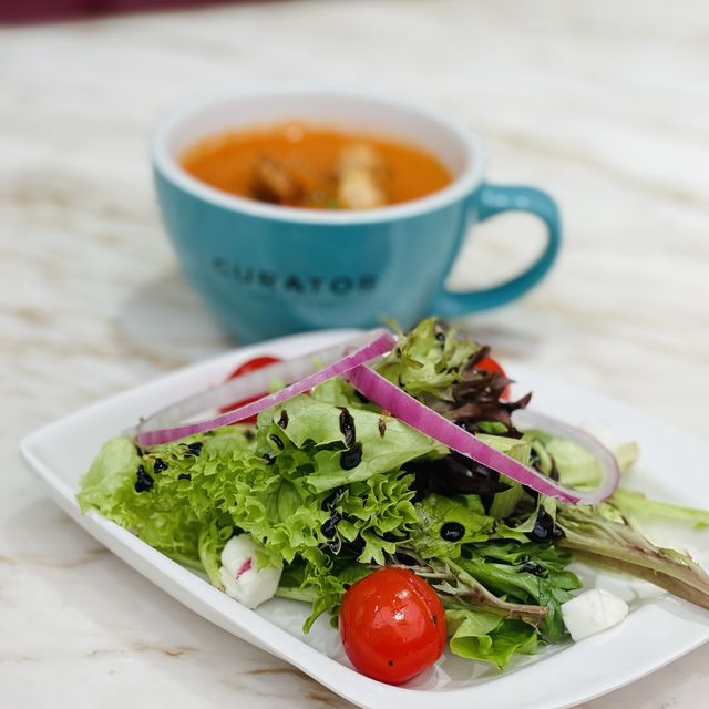 ☕️☕️CURATOR Art & Cafe