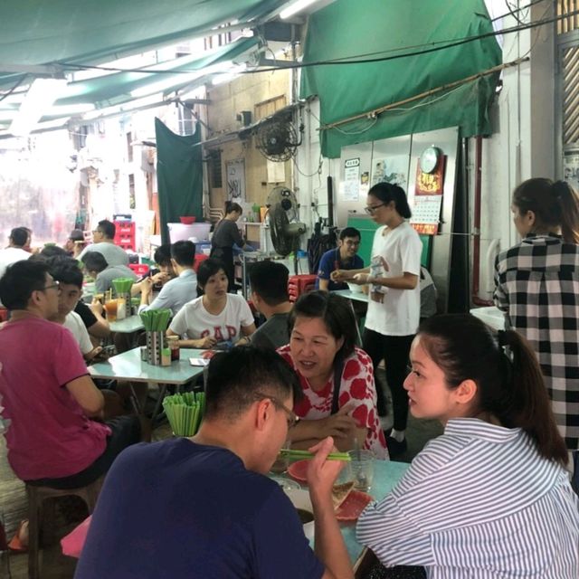 홍콩 정서를 느낄수 있는 노점식당 빙키!